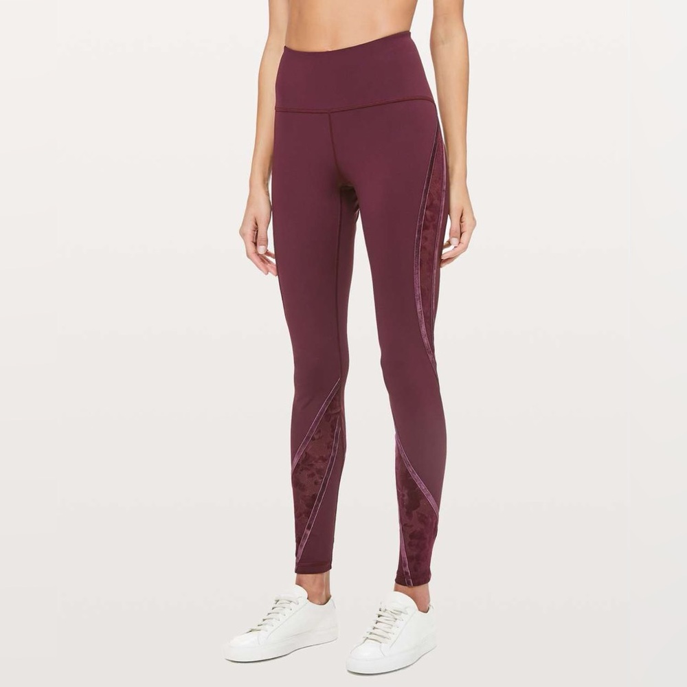 Lululemon Wunder Under High-Rise Tight Flocked 28" in  Dark Adobe, size 4